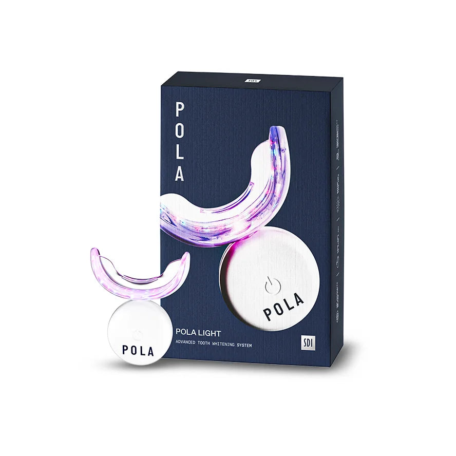 POLA LIGHT - SDI - oofti.fr - Le premier kit de blanchiment 100% ambulatoire. Un nouveau système d’éclaircissement des dents à domicile doté d’une technologie à led. Bénéficier d'un sourire plus éclatant et plus confiant en 5 jours seulement. Pola Light est un système avancé d’éclaircissement des dents combinant la formule de blanchiment déjà primée de Pola à une gouttière à LED, pour un éclaircissement plus rapide.