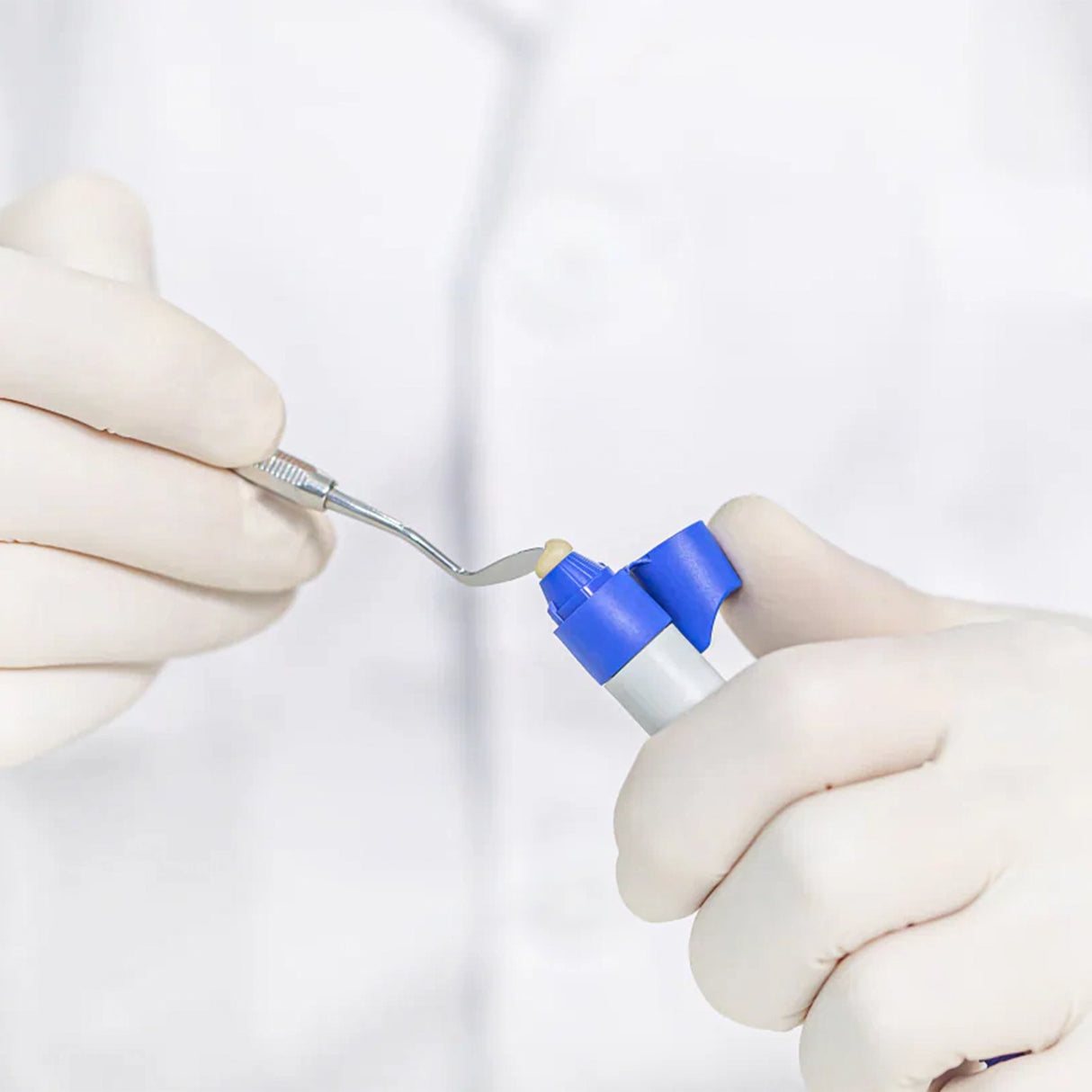 TrusFIL - Universal Restorative Composite - 4g/syringe - VinciSmile