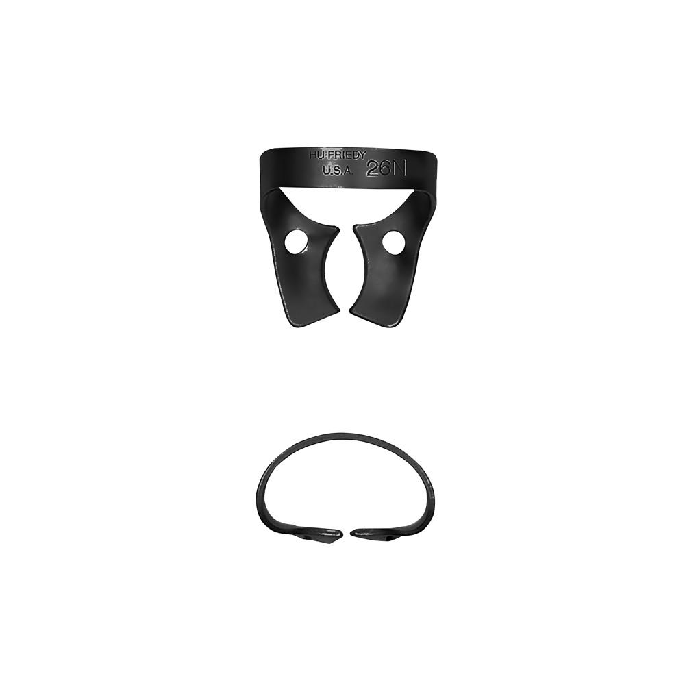 Black Line RDCM26NX de Hu-Friedy est un crampon à digue en acier satiné inoxydable pour molaire supérieure. Résistance à la corrosion, plus souplesse et mémoire de forme. Revêtement noir pour plus de visibilité. Finition mate pour plus de contraste et moins de réflexion.