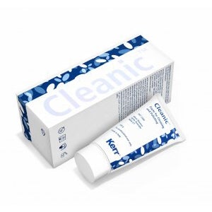 Pâte de prophylaxie en une étape Cleanic est l'unique pâte de prophylaxie en un temps qui garantit à vos patients un nettoyage & un polissage de haute qualité avec une abrasion réduite des dents et une procédure en un temps grâce à la variabilité intrinsèque du pouvoir abrasif des particules de perlite naturelle. La pâte de prophylaxie Cleanic est disponible en tube Tube: parfum menthe 100 g