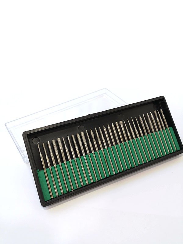 Kit 30 fraises diamantées - oofti.fr