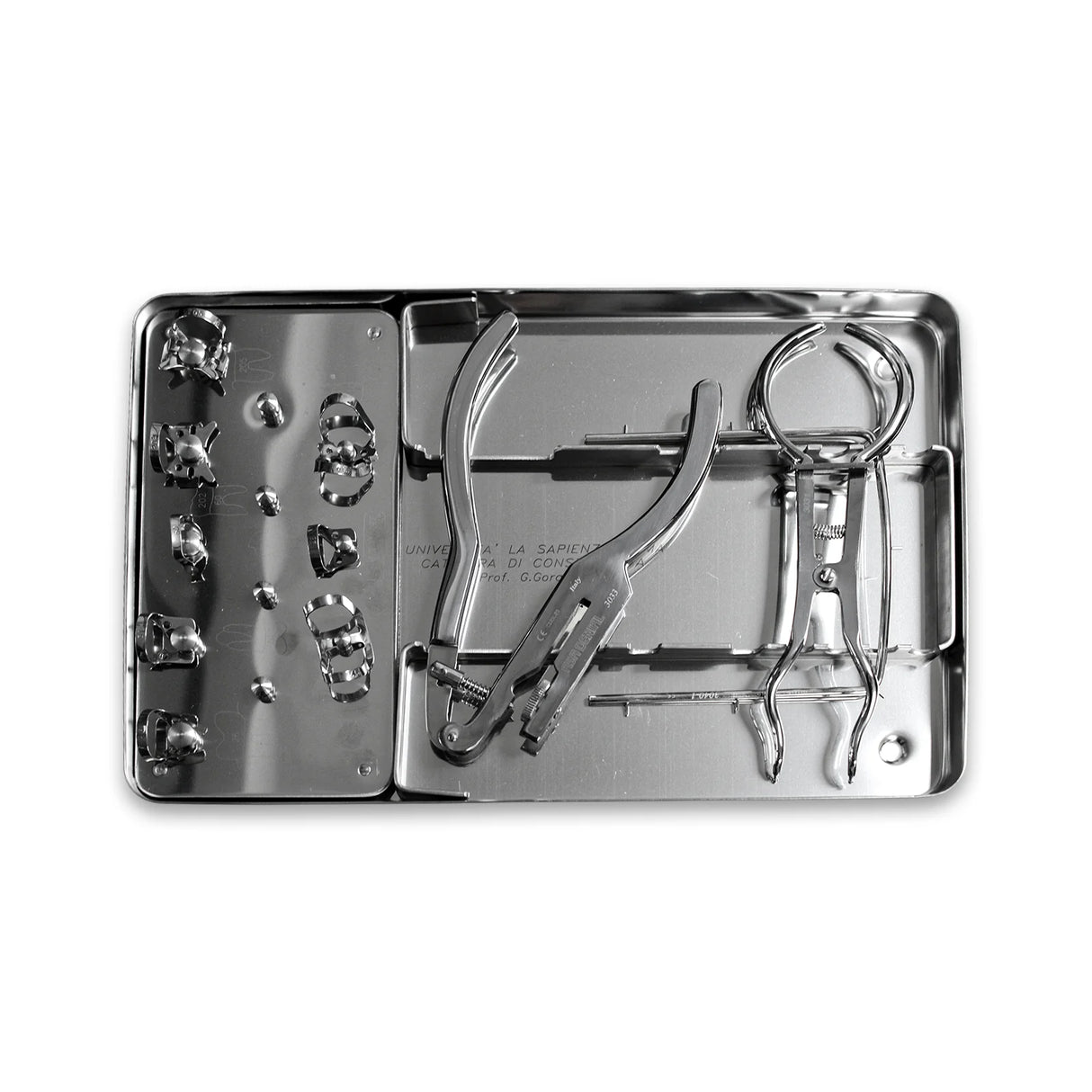 Le kit d’instruments pour digue Asa Dental est un ensemble complet pour la pose et la gestion de la digue dentaire, conçu selon les recommandations du Pr Guido Goracci, Professeur titulaire au Département de Dentisterie Conservatrice de l’Université La Sapienza (Rome). oofti.fr
