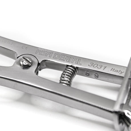 Le kit d’instruments pour digue Asa Dental est un ensemble complet pour la pose et la gestion de la digue dentaire, conçu selon les recommandations du Pr Guido Goracci, Professeur titulaire au Département de Dentisterie Conservatrice de l’Université La Sapienza (Rome). oofti.fr