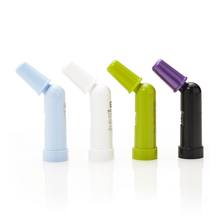 Matériau de restauration ultra universel. Permet une approche très facile du processus de sélection de la couleur de la dent. Technique simple de stratification permettant de reproduire les couleurs naturelles des dents.