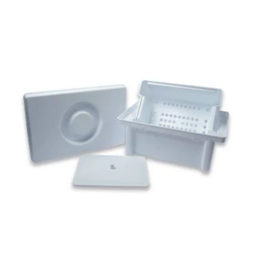 Bac de décontamination pour instruments avec panier perforé.  Caractéristiques techniques : Contenance : 4 litres. Dimensions : Haut du bac : 31.5 x 20.6 cm. Poids : 1.1kg Fond du bac : 26 x 20 cm Hauteur : 12.5 cm